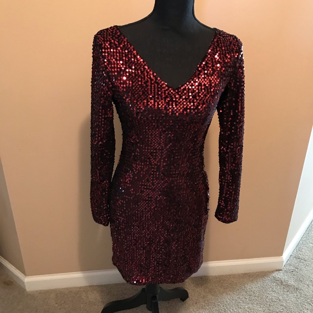 Meaneor deep red sequined dress